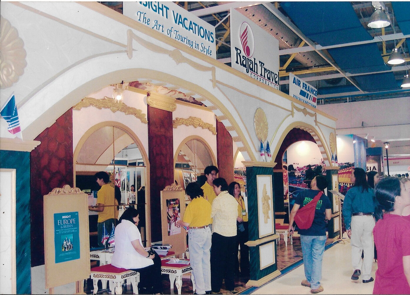Mall display installation